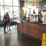 スタバが大量閉店　終わりの始まりか