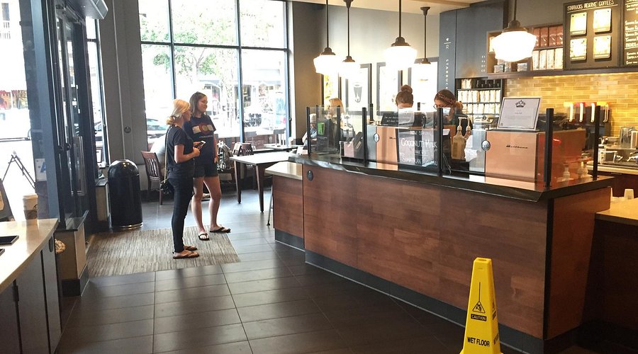 スタバが大量閉店　終わりの始まりか