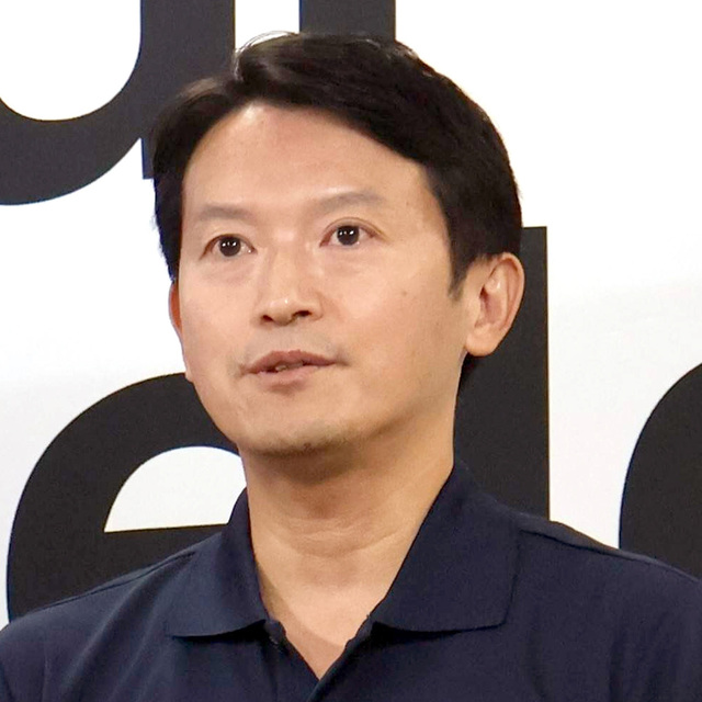 【兵庫県】「社会人としてヤバすぎ」斎藤知事　公務中スマホいじりで町長に“生返事”…自撮り疑惑も浮上