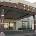 自転車の男性が車に追突され側溝に転落　ひき逃げ事件として捜査