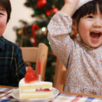 【物議】「息子に出すなんて」 女性の胸モチーフの「ケーキ」が物議、性的虐待にあたる？