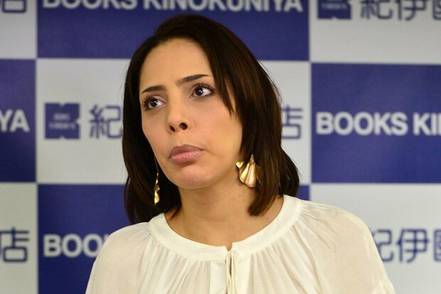 フィフィ「さっきからヤジ飛ばして邪魔してる議員がいるけどさっさと国会からつまみ出して欲しい」