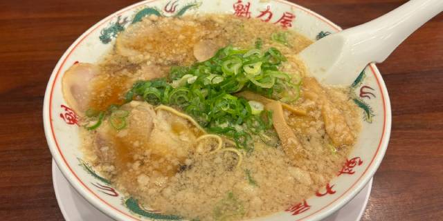 【炎上】ラーメン「魁力屋」の「卵キャッチボール」動画拡散　バイト従業員に運営元「法的措置」示唆…「悪ノリ」の重すぎる代償とは