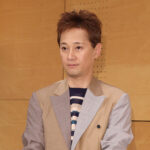 《中居正広に“変化”》変装をやめて素顔で外出　湘南エリアの高級マンションを購入したとの情報も、恋人と暮らす新たな拠点になる可能性