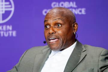 【陸上】カール・ルイス氏　ドーピング容認大会に反対表明「記録が破られるとも思わない」