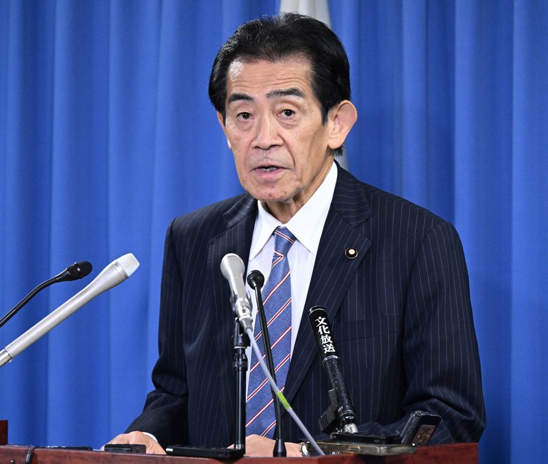 自民、選挙制度調査会長の逢沢氏を交代で調整　維新の定数削減に反発