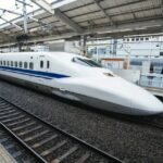 【社会】「もう子連れゾーンを作ってくれ…」グリーン車で赤ちゃんギャン泣きでもスマホに夢中の子持ち様。静寂を求める大人と相容れない現実