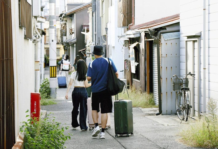 【大阪】騒音など苦情相次ぐ特区民泊、２９市町村も新規受け付け「停止」方針…「これまで通り」は３市のみ