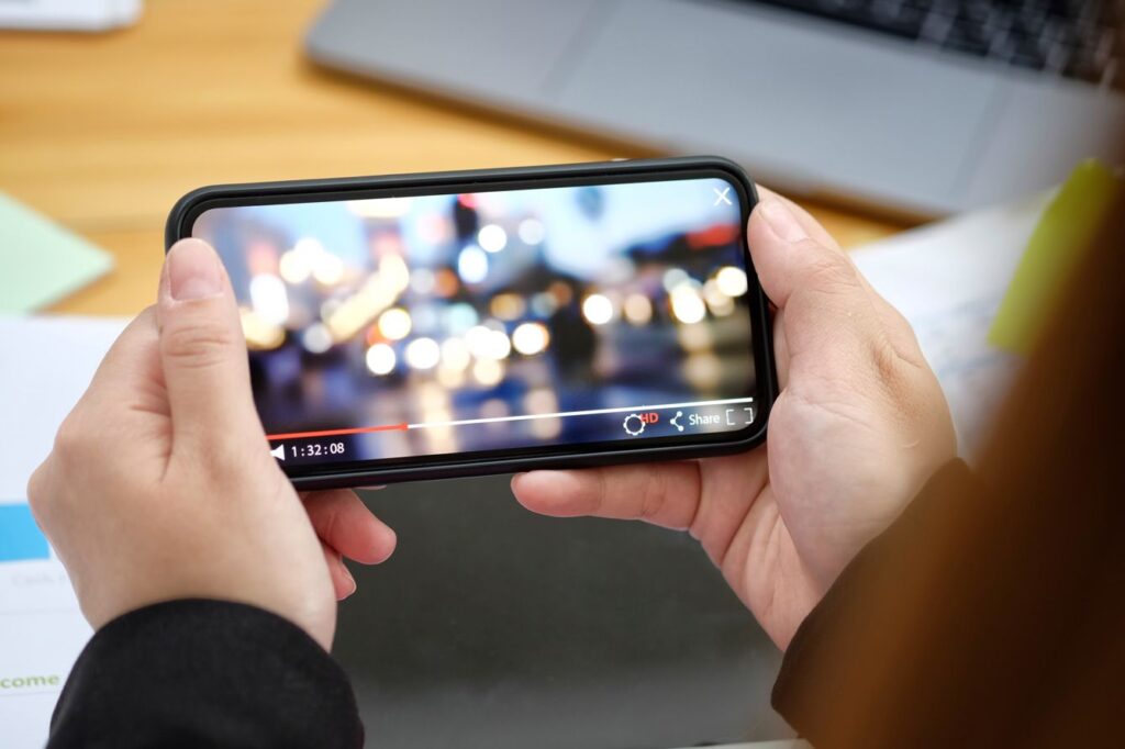 【タイパ】国立大学教授「動画を倍速で見ると幸福度はみるみる下がる」…効率を重視する人がおちいる「タイパの落とし穴」