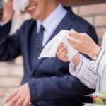 ｢店のおしぼりで顔を拭く｣｢ボロボロスマホ｣はアウト！Z世代女性が異性に求める清潔感　香水プンプンも逆効果