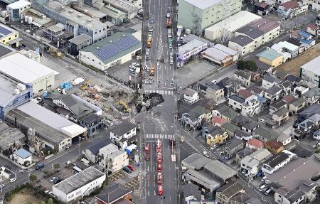 【続報／埼玉の陥没】補償申請一部見送り　続く悪臭、住民に不信感
