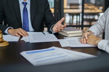 【経済】東大生の就職先として人気のコンサル業界、日本市場の拡大で採用増　働き方改革で“金で解決”とコンサルに「丸投げ」する顧客企業も