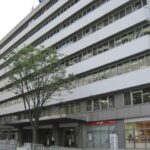 【私用スマホで児童生徒の撮影禁止】大阪府教育庁方針も校長「盗撮防ぎようない」