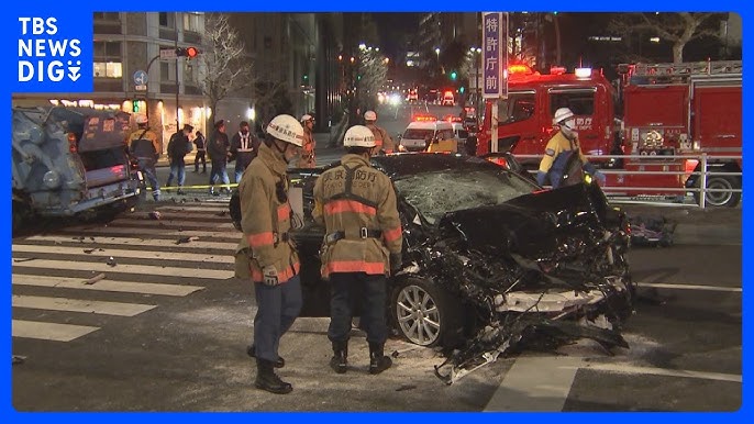 内閣府公用車7人死傷事故 “最高時速130キロ”“アクセル全開”で走行か 出発後30秒ほどで　警視庁が実況見分開始　東京・赤坂