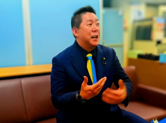 【兵庫】「妨害やな、私人逮捕して」立花孝志被告、抗議男性取り押さえ指示 兵庫県警、逮捕致傷容疑で書類送検