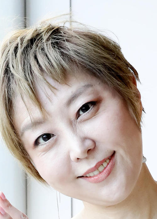 【作家】室井佑月氏「明け方から血尿。おしっこの色にはびっくりこいた」救急搬送一歩手前…診断結果は？