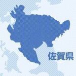 浴槽から救出した女性を担架に乗せようとした際、救急隊員が無線機を顔面に落として左目に打撲