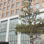 【裁判】事件捜査中の警察官が無断駐車、「４円」支払い命令    苦情受け２０分後に移動でも「管理する男性の権利侵害」と認定