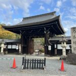 陸軍大将を祀る京都の乃木神社、戦没者慰霊碑を「異例」の撤去　遺族「はらわた煮えくり返る」
