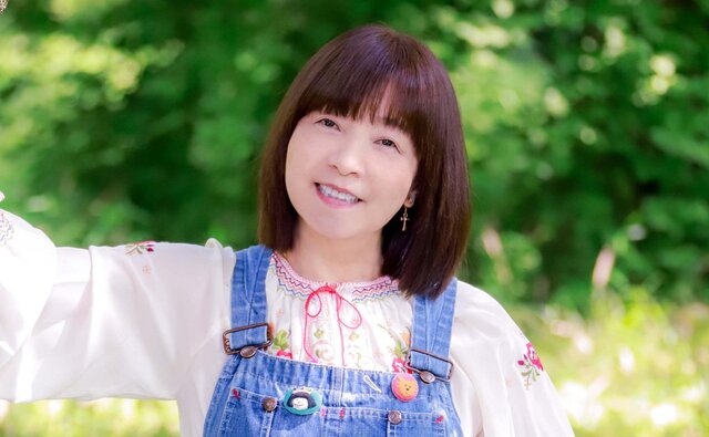 【イルカ】《地味顔の女子が売れるはずない》 初恋相手の夫に「私を全部あげる」と告げ、周囲の批判乗り越えたデビュー秘話