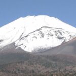中国国籍の男性「日本で一番高い山に登りたかった」「冬の富士山は初めて」負傷して救助を要請
