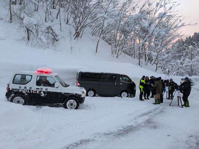 【青森】雪山で１０人が遭難か「スノーモービルを乗りに行った人たちが帰ってこない」警察や消防が朝から捜索へ
