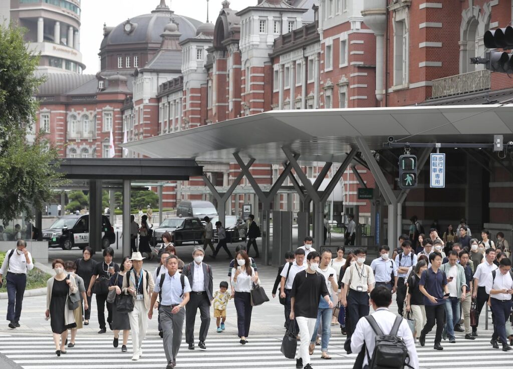 社会保険料の負担「重い」8割　生活費「昨年より増えた」5割　住生家計調査