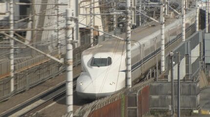 東海道新幹線の線路内に立ち入った自称無職の坂口良雄(82)を現行犯逮捕 新幹線は一時運転見合わせ