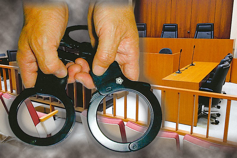 被告の手錠・腰縄の運用見直し　傍聴人から見えない形へ　被告の人権に配慮した措置　最高裁通知