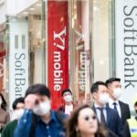 総務省、日本のスマホ割引規制見直しを議論、海外では高性能端末が無料提供、日本は高価格