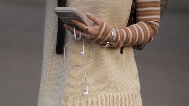 【音楽】有線イヤホンが今おしゃれ？　セレブやスポーツ選手の着用で人気復活