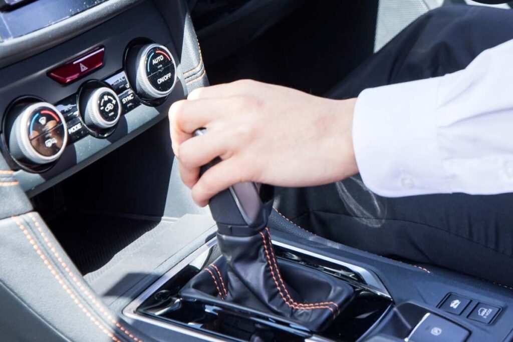 【免許】今どき「AT限定免許」を認めない人は時代遅れ？　でも現実はそんなに単純じゃない