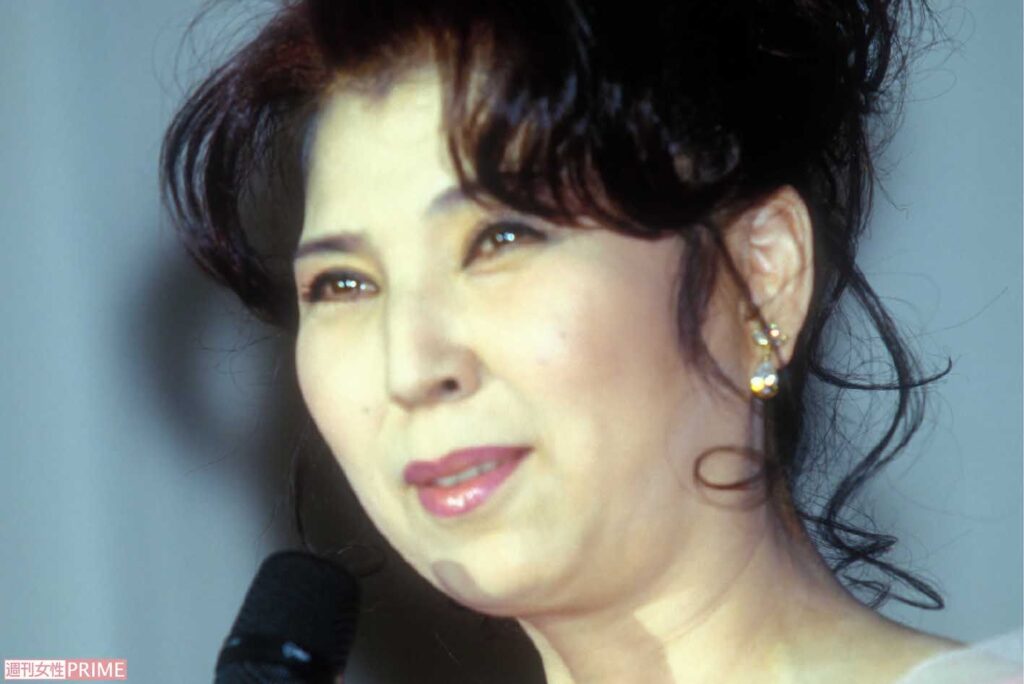 【芸能】八代亜紀さん、ヌード写真付きCD発売に続き…　今度はヌード写真の“原版”オークション 「入札90万円超え」で続く冒涜