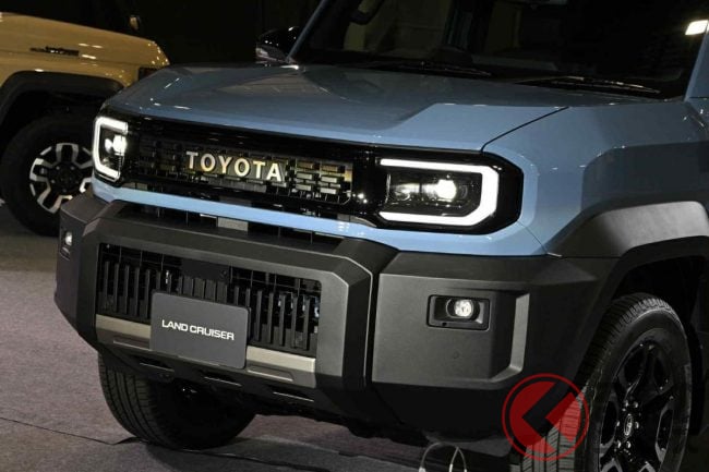 【くるま】トヨタ新型「ランドクルーザーFJ」世界初公開！ シリーズ最小モデル投入で群展開を拡充、26年年央に発売へ