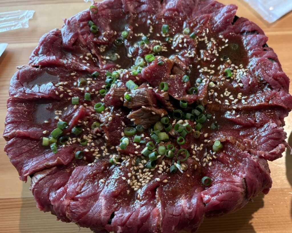 再)　生肉を食べた十代女子が大腸菌 O157による食中毒で重症という重大な結果に