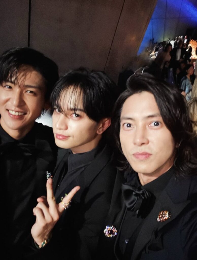 山下智久「正装with後輩’s」中島健人＆目黒蓮との貴重3ショットに反響「圧倒的な顔面力」