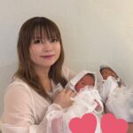 中川翔子が退院、夫＆息子たち“家族4人のイラスト”を紹介　「毎日顔が変わっていろんな表情する」と双子兄弟の似顔絵も