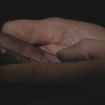 【╰⋃╯】「久しぶりにエロいことしよ」女子大学生にメッセージ送信、ビデオ通話で下腹部露出行為　無職男を逮捕