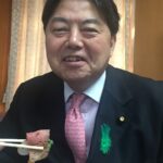 国会議員、ご飯食べすぎて炎上ww