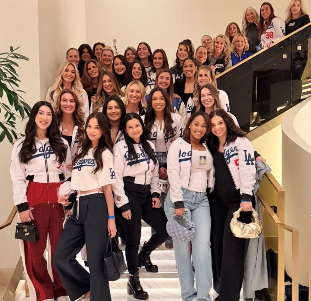 【悲報】ドジャース夫人会、全員集合ｗｗｗ