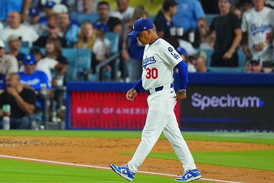 【MLB】ドジャース本拠地なのに…　ロバーツ監督に特大ブーイング　大谷翔平2勝目の権利も、また救援失敗に悲鳴