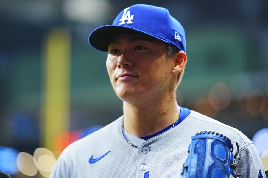 【MLB】山本由伸、試合後ベンチのゴミを回収して話題に　LAメディア絶賛「彼がやることではないのに」「比類なき日本文化」