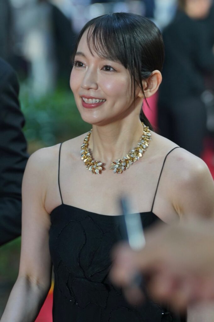 【画像】最新の吉岡里帆さん(32)の高画質www