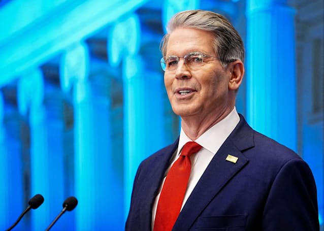 【NY円】一時154円台前半に下落　ベッセント米財務長官「(為替)介入していない」