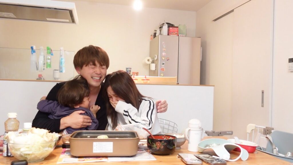 人工授精で待望の妊娠も…登録者50万人の夫婦YouTuber「ぴんみん」、第2子流産を告白