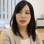 【橋本琴絵氏】「産後うつは甘えです」女性作家の過激投稿に騒然、患者を“寄〇虫”とまで言いきる危うさ