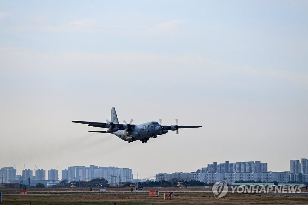 【聯合ニュース】 韓国空軍機が那覇基地に緊急着陸　エンジン不具合で