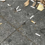 コンビニ店の駐車場にたばこの吸い殻などを捨てた男（21）を逮捕