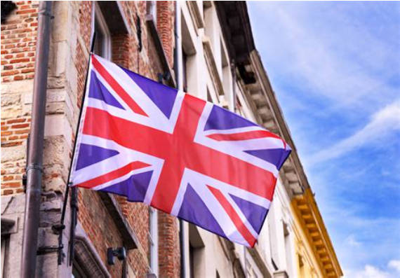 【1年前の凶悪事件…】イギリスで難民を収容してるホテルで働いていた27歳の白人女性、難民にドライバーで23回も刺されて死亡