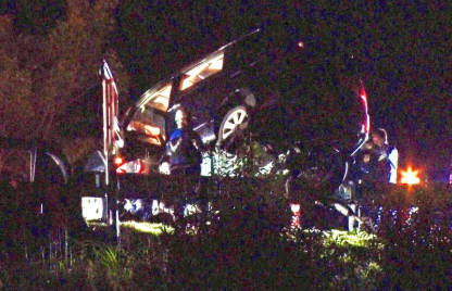 【高知】高速道路で正面衝突、27歳男性が死亡　別の車の運転手（46）は重傷、4歳男の子は軽傷　対面通行区間